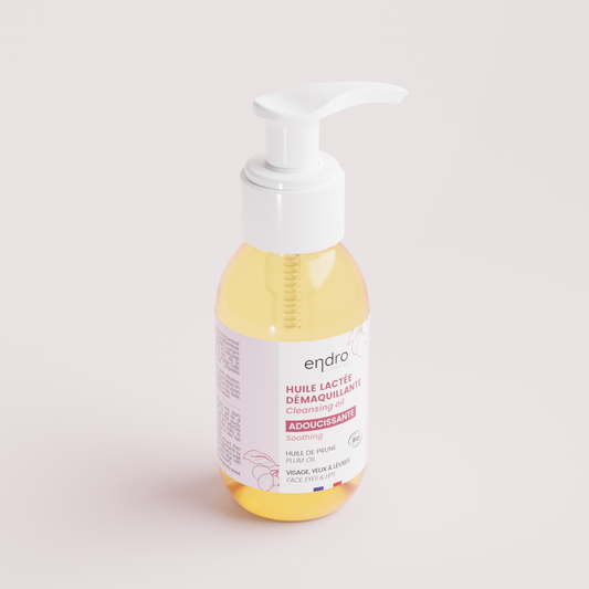 Óleo de limpeza leitoso