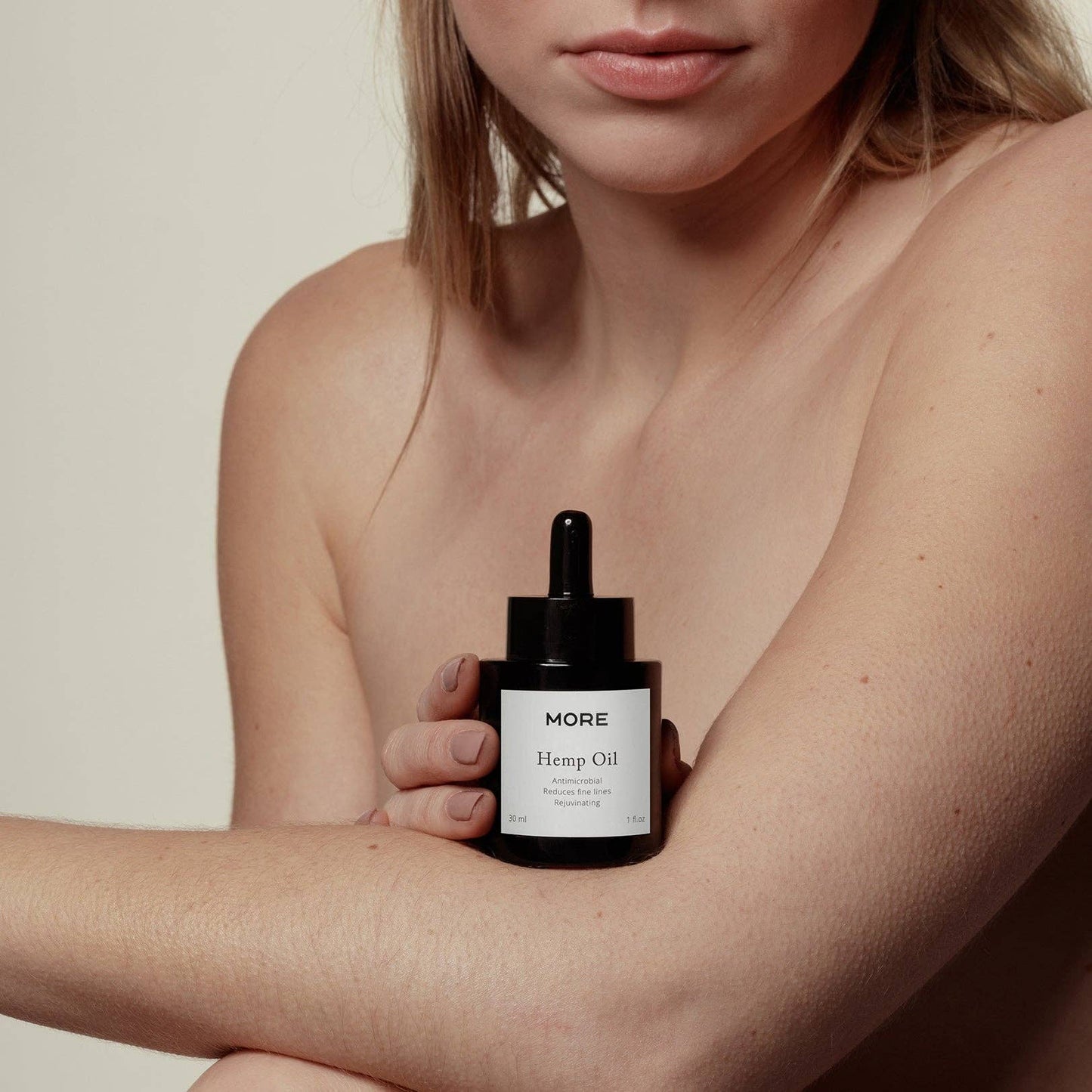 Huile de graines de chanvre 100% biologique et pressée à froid