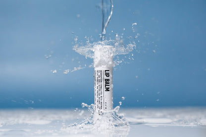 Bálsamo labial nutritivo com cera de abelha e manteiga de karité