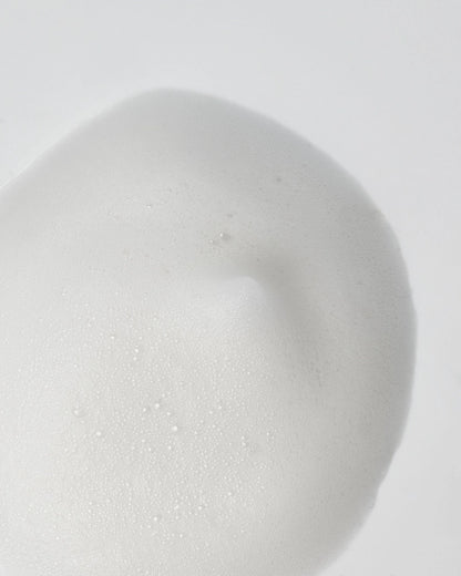 Mousse Nettoyante Triple- Action  Conçu pour les peaux  acnéique